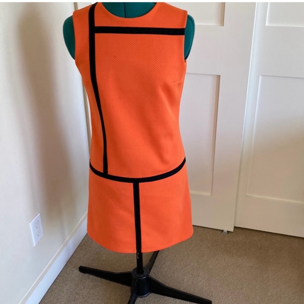 Queloti dress. Size 6. Super mod polyester retro from Spain